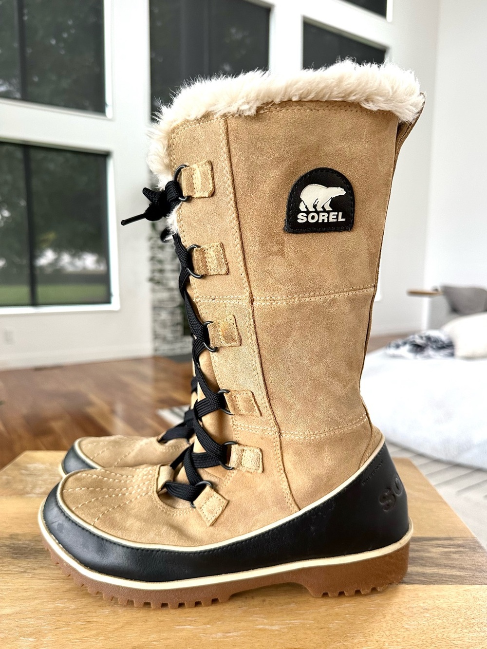 Sorel Joan of Arctic Tan Suede Leather Boots